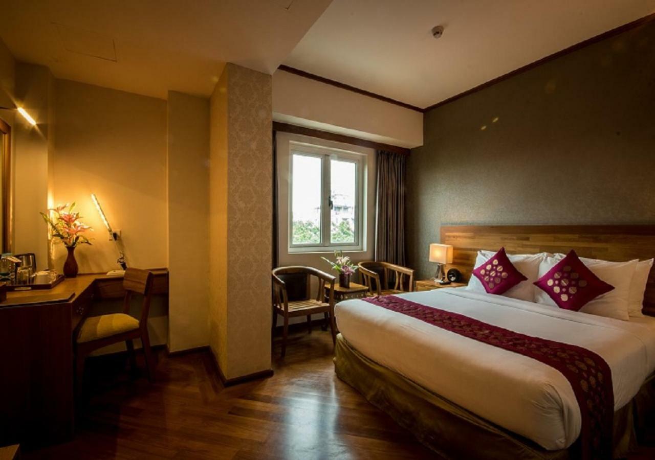 Shwe Yee Hotel 3*